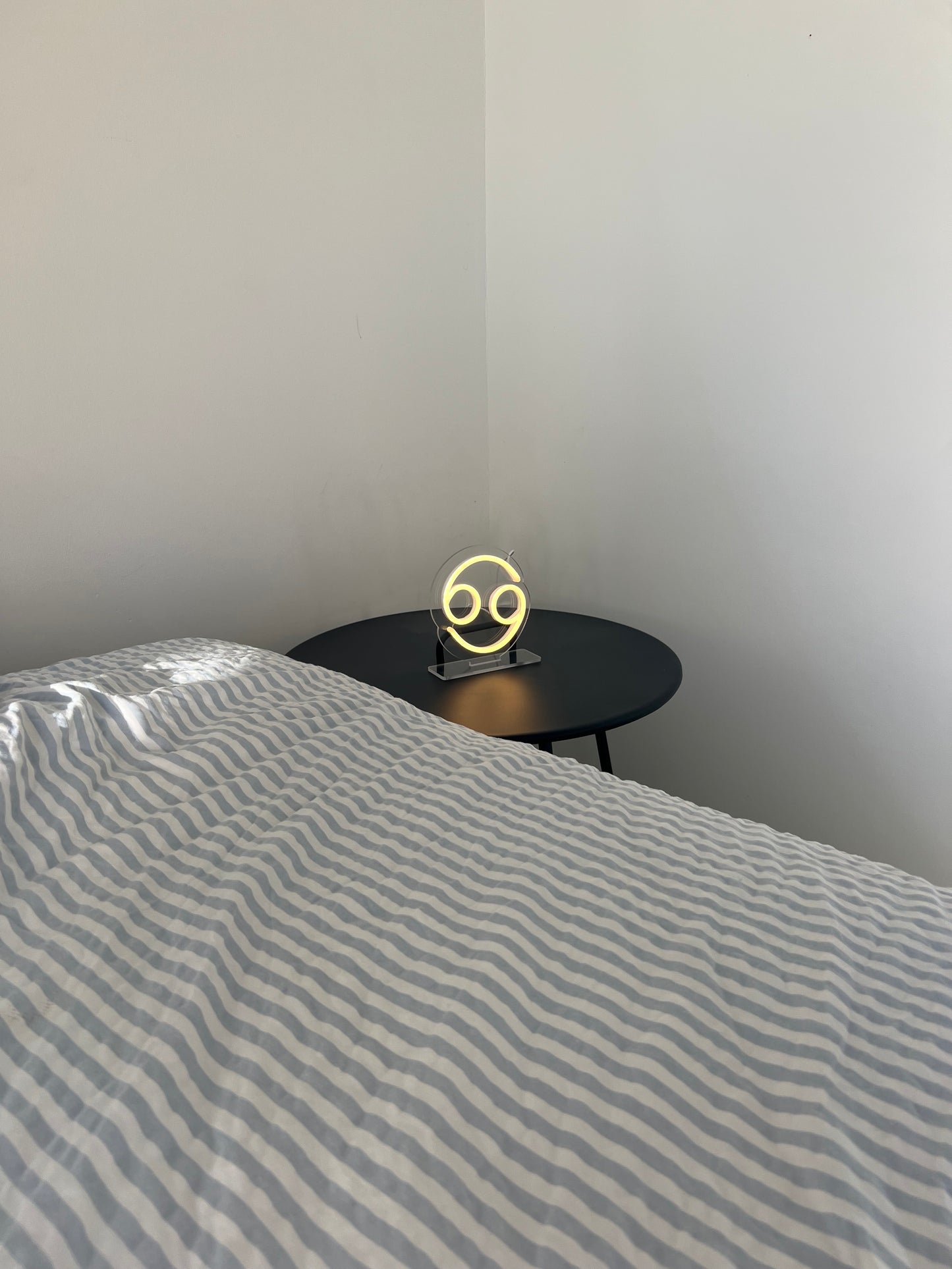 Cancer LED Neon Stance