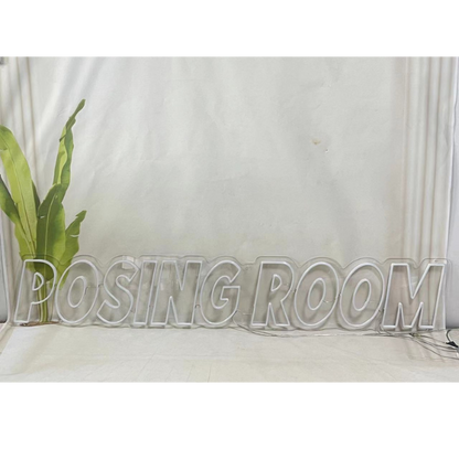 "Posing Room" Maximize Gym